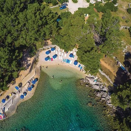 Lovely Apartment In Veli Losinj With Kitchen Εξωτερικό φωτογραφία